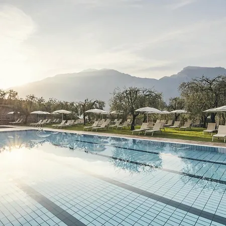 Апартаменты Imelda, Panoramic With Garda Views Лимоне-суль-Гарда