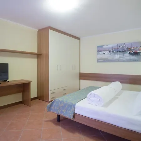 Imelda, Panoramic With Garda Views Апартаменты Лимоне-суль-Гарда